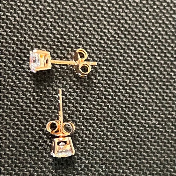 Elegant Rose Gold Plated Silver Stud Earrings - Picture 2 of 4
